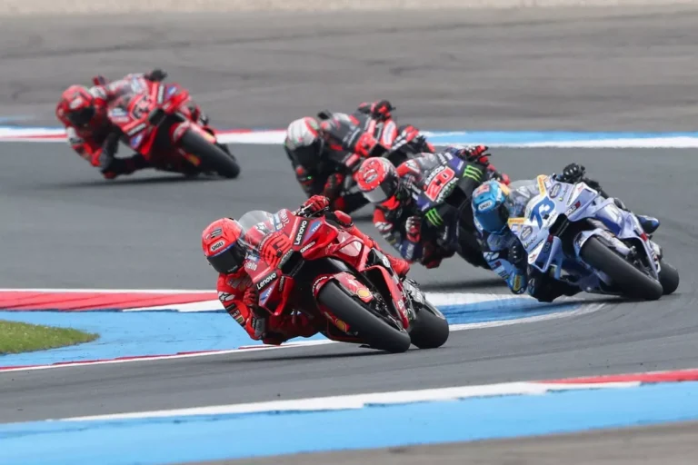 Marc Márquez Brilha em Assen e Empata com Agostini: Uma Vitória Inesquecível na MotoGP